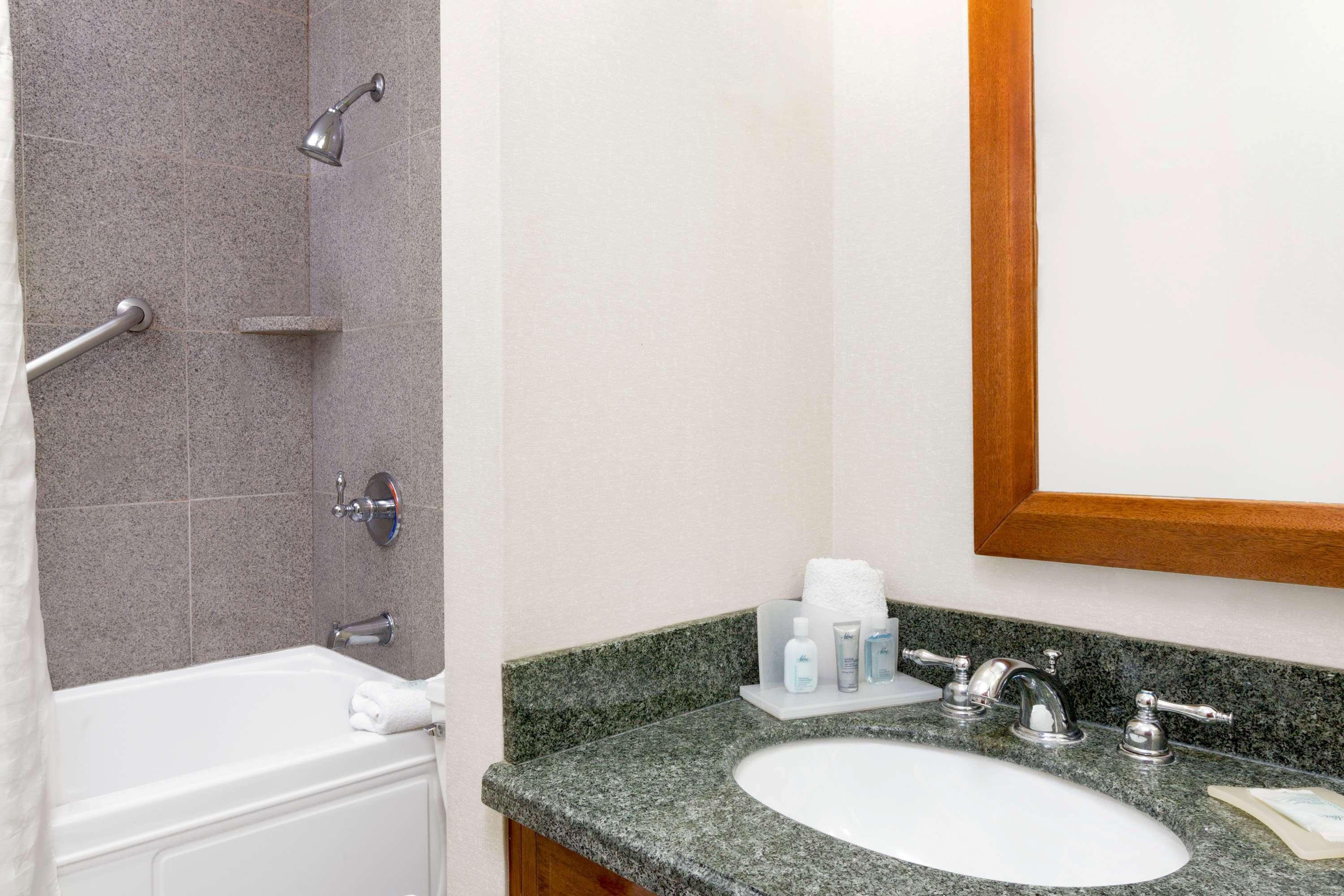 Wyndham Garden Baronne Plaza Hotel New Orleans Eksteriør billede