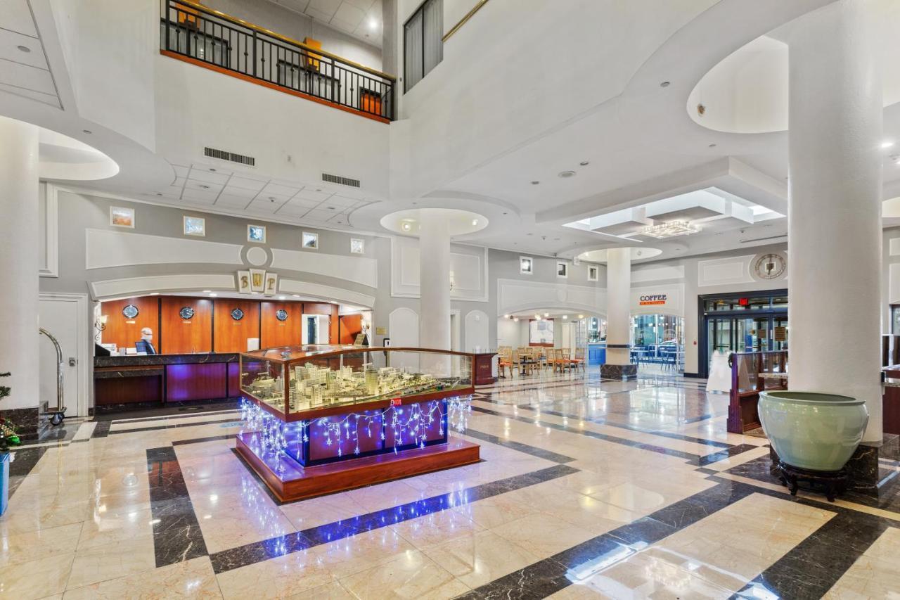 Wyndham Garden Baronne Plaza Hotel New Orleans Eksteriør billede