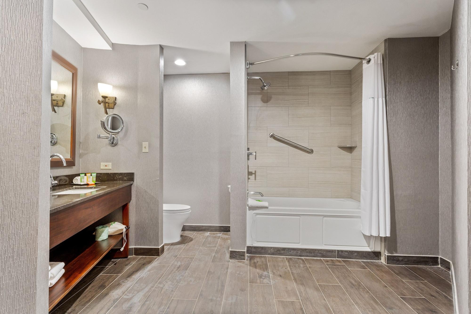 Wyndham Garden Baronne Plaza Hotel New Orleans Eksteriør billede